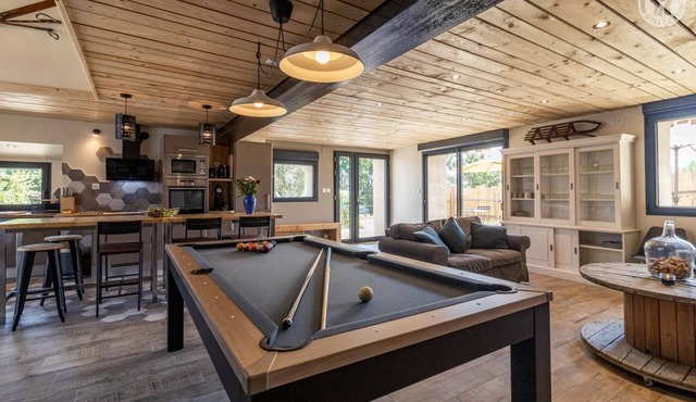 STOPOVER 1695 - LA BIOLLE