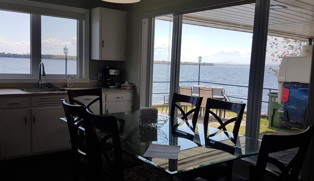 STOPOVER 336: Could not be closer to Champlain lake!