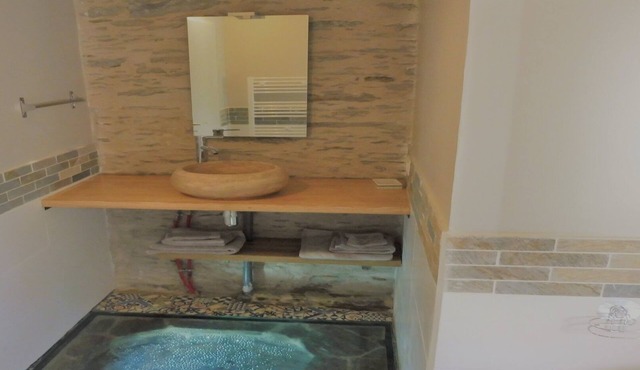 Stopover 2, in the heart of the Vendée grove