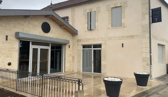 Stopover gîte at the foot of St EMILION