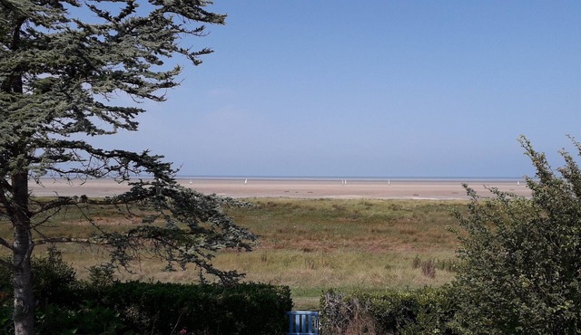 Stopover in 1 renovated fisherman's house with sea view in the bay of Mt-St-Michel