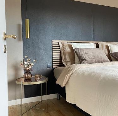 Stor lys lejlighed på 100 kvm, central beliggenhed