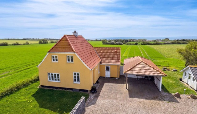 "Store" - 700m from the sea by Interhome