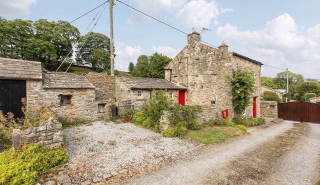 Storeys Cottage - a holiday cottage that sleeps 4 guests in 2 bedrooms