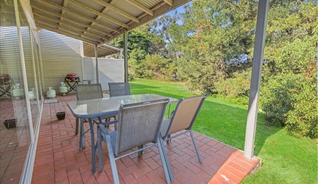 Stormbird - Waterfront Retreat