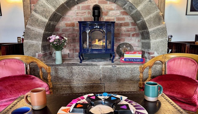 Storybook Cottage on FLX wine trail: fire pit & starry skies
