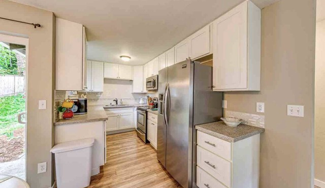 Storybook Tacoma Cottage Escape