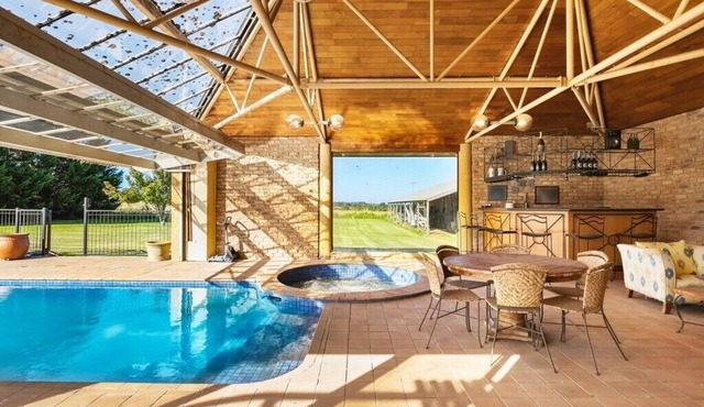 Stotts Lane Fun Farm Stay