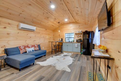 Stout Cabin with Fire Pit 1 Mi to Ohio River!