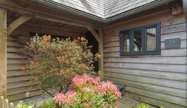 STOW COTTAGE, family friendly, character holiday cottage in Camelford