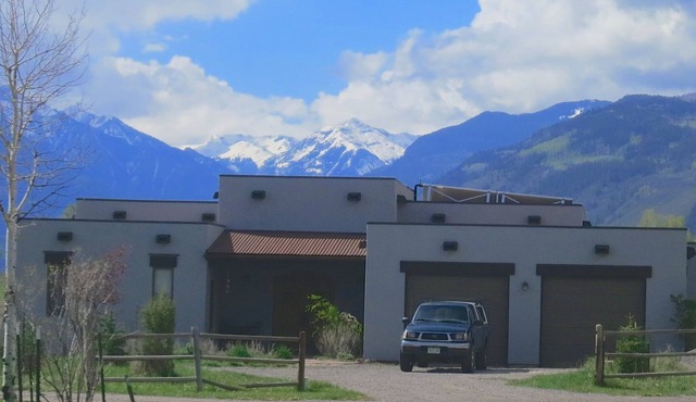 STR2021-06 RIDGWAY'S FINEST: Mountain views, open space, & in town!