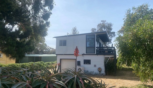 Straight to the Point - Sea views from balcony, dog friendly!