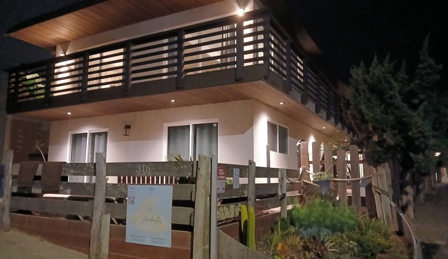 Strandcastle - Oceanview - Dog Yard - SO much Parking! - Steps from Sand