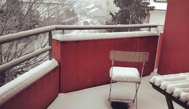 Strasbourg cozy apartment balcony with parking near parliament