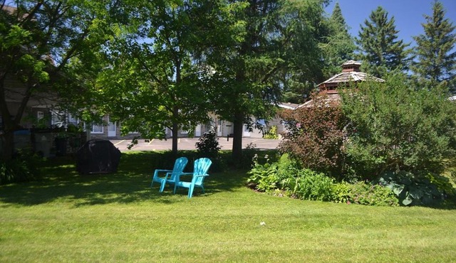 Stratford Suburban Motel