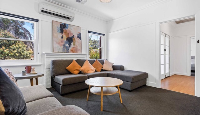 Strathdale Stay - Cozy & Pet Friendly