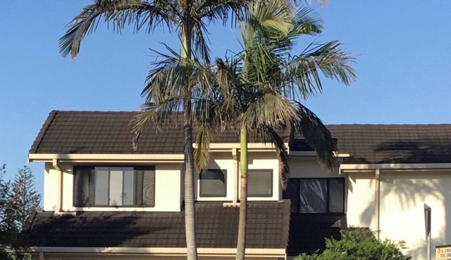 "Strathmore Lodge" - UNIT 1A LOWER LEVEL.