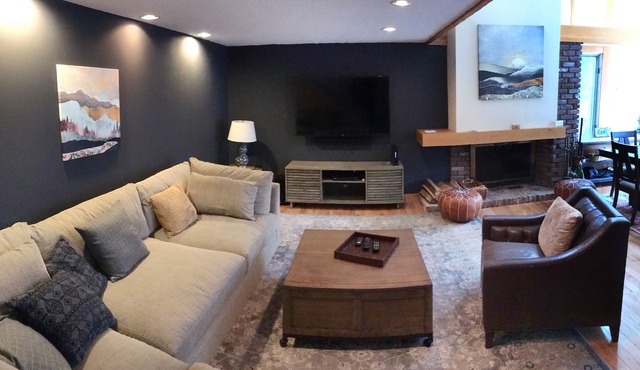 Stratton 4 bed (3 plus loft and basement sleeping) with Shuttle & Rec Room