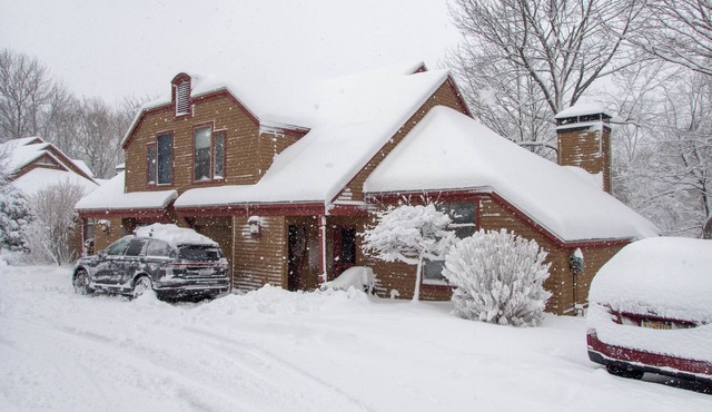 Stratton Mountain-Spacious Multi-Level 1830 Ft. Premium Townhouse