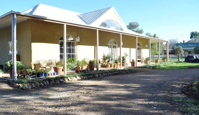 Strawbale House - Bacchus Marsh - parkland & river frontage