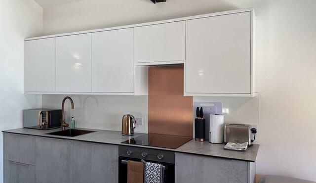 Strawberry Line, flat 1