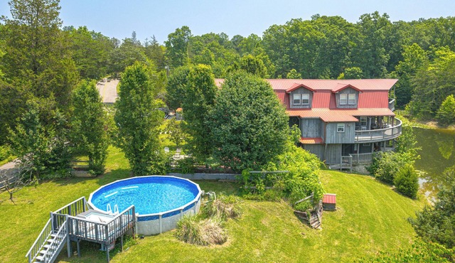 Strawberry Plains Cabin: Private Pond & Game Room!