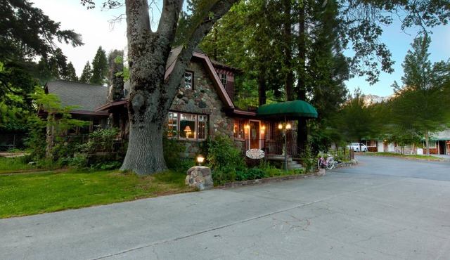 Strawberry Valley Inn
