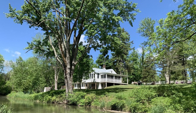 Streamside Classic 1800s w/ addition near Germantown & Hudson