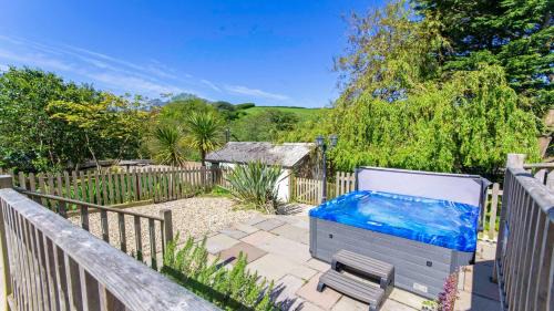 Streamways Nr Croyde - Large country cottage with valley views, Hot Tub option and private garden cabin, sleeps 12-16