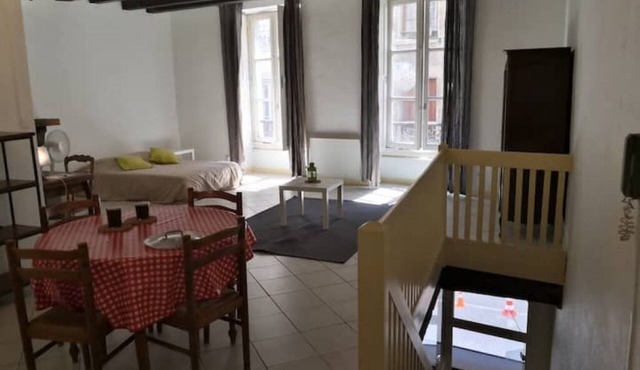 Street duplex downtown Grenoble