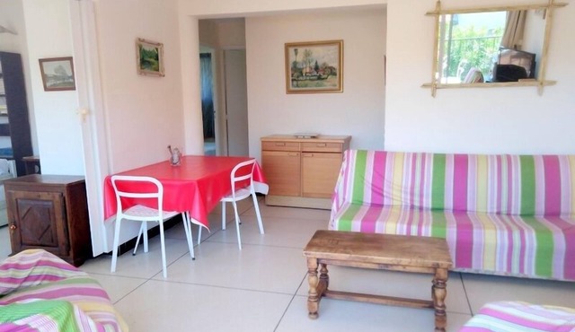 Strelizia (100m from the beach)