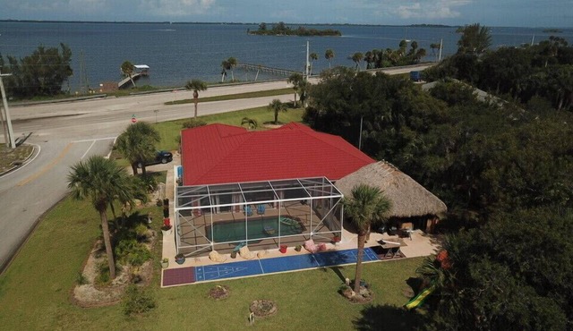 Stress Free. Gorgeous View. Private pool.