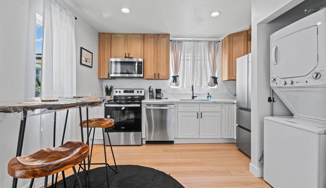 Strict No Parties, New Modern Clean Cozy Home