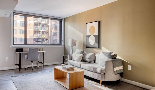 Striking Clarendon 1BR w/Gym & Basketball, near Bars, by Blueground