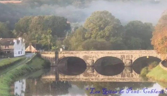 Stroll along the Nantes Brest Canal