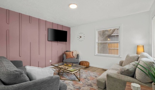 Stroll and Stay-Pond, Park, Food