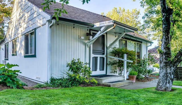 Stroll into Ashland from Abigail's Two Bedroom Private Vacation Cottage.