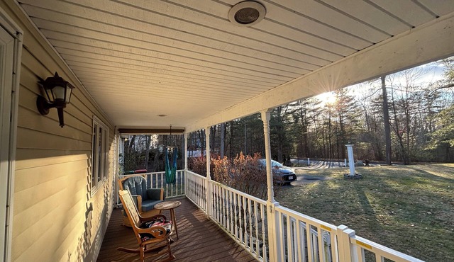 Stroll path Gillette stadium/trains. Water access,6 acres. 2units/5br for June.
