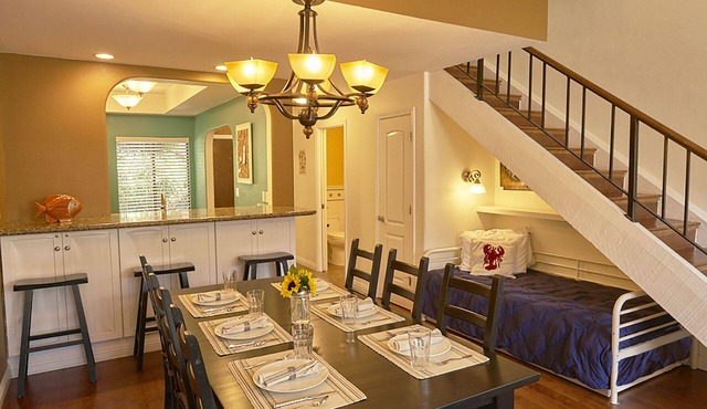 Stroll to Beach, Relax in Comfort! Jacuzzi Tub, Jet Shower, BBQ - Top Rated!