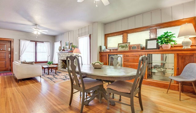 Stroll to Bradenton Riverwalk! Stylish Apartment