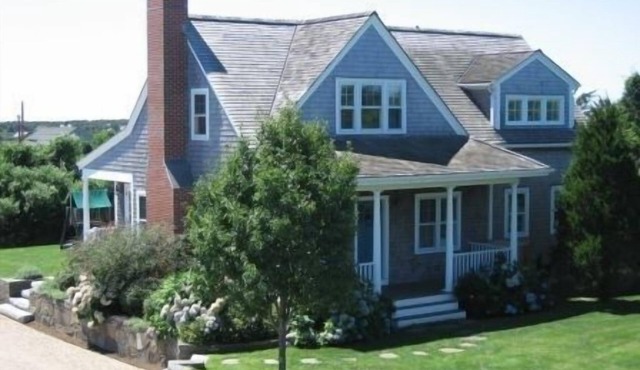 Stroll to Town or Roll to the Brewery or Beaches on Bike Path