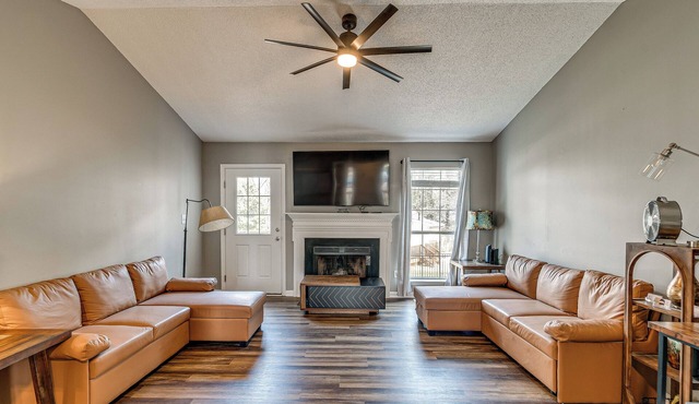 Stroll to Town: Quiet Holly Springs Home w/Yard!