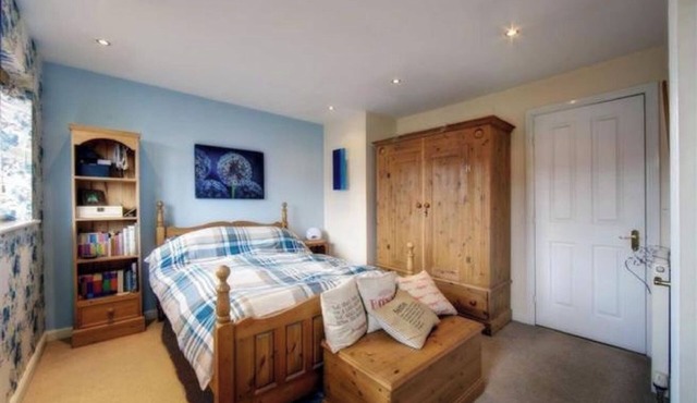 Stuart’s cozy 2-bedroom