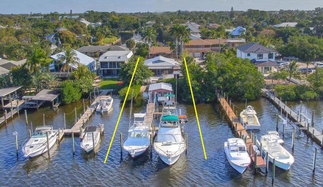Stuart - Waterfront home on Manatee Pocket with boat slips available