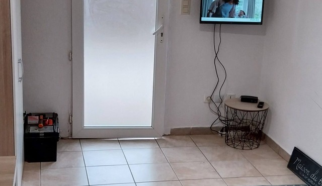 Studio Climatisé Avec Extérieur 8 km de la mer