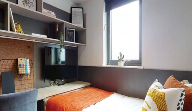 Student-Only Modern Studio in Ealing | Bills & Wi-Fi Included
