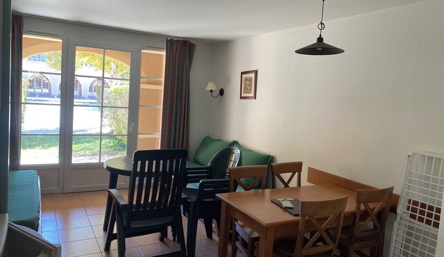 Studette 5 people in Monflanquin - Heated swimming pool, parking & free wifi