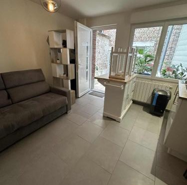 Studette Peronne Centre