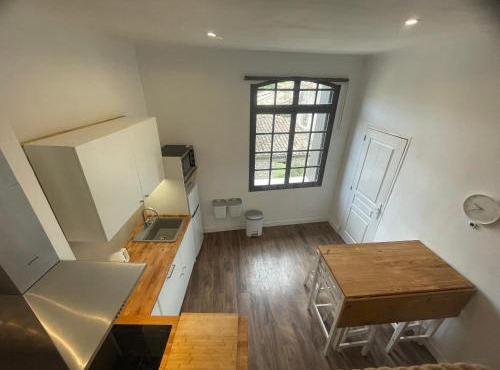 Studio cosy climatisé au coeur du village de Saint Michel l'Observatoire