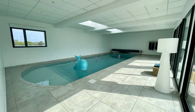 Studio à 500m des Plages Avec Jardin et Accès Piscine Intérieure